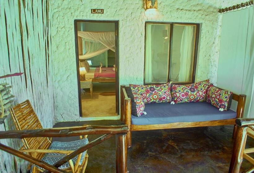 اتاق استاندارد با چشمانداز استخر, Mvuvi Lodge