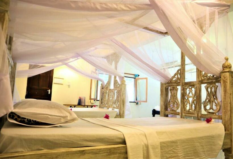 اتاق استاندارد با چشمانداز باغ, Mvuvi Lodge