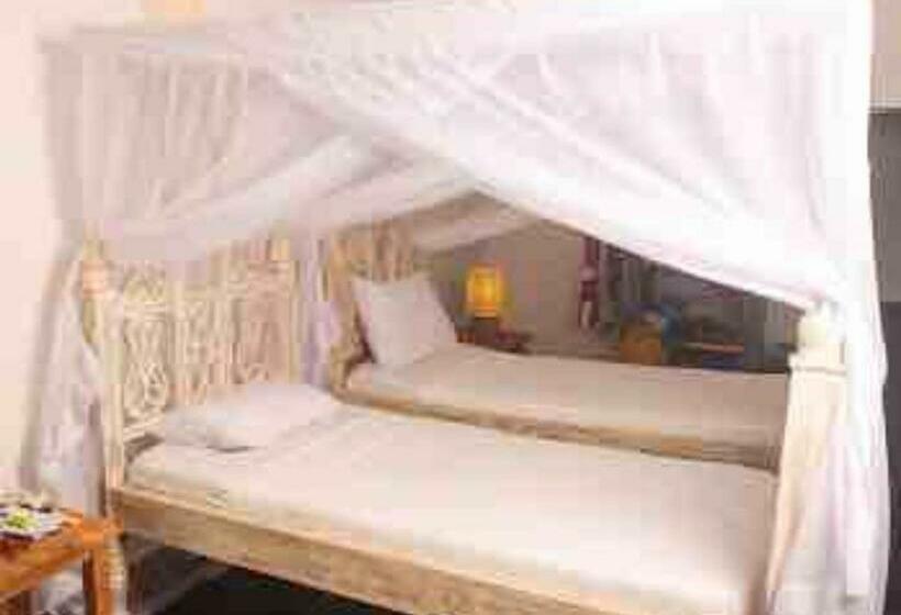 اتاق استاندارد با چشمانداز باغ, Mvuvi Lodge