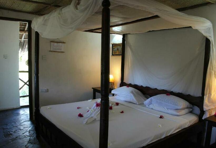 اتاق استاندارد با چشمانداز استخر, Mvuvi Lodge