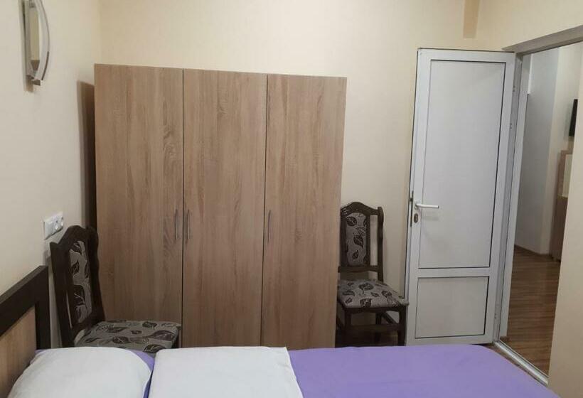 اتاق استاندارد چهار تخته, Vivas