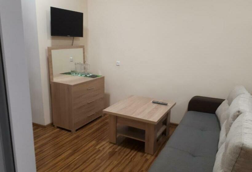 اتاق استاندارد چهار تخته, Vivas