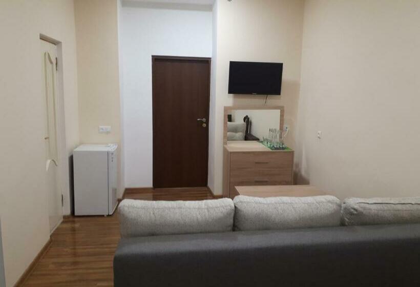 اتاق استاندارد چهار تخته, Vivas