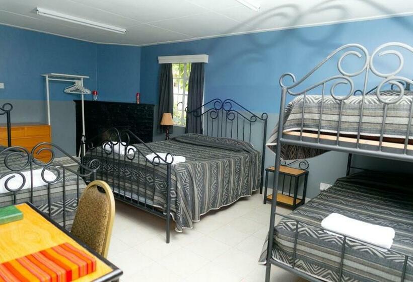 اتاق لوکس چهار تخته, Brackenhurst Conference And Retreat Centre