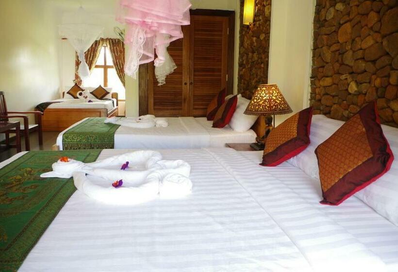 Quarto Triplo Standard Vista Piscina, Darica Resort