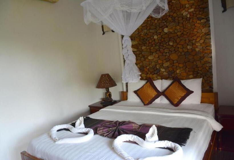 Quarto superior vista jardim, Darica Resort