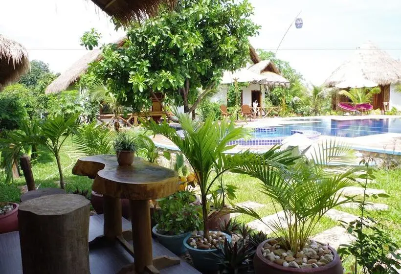 اتاق استاندارد سه تخته با چشمانداز استخر, Darica Resort