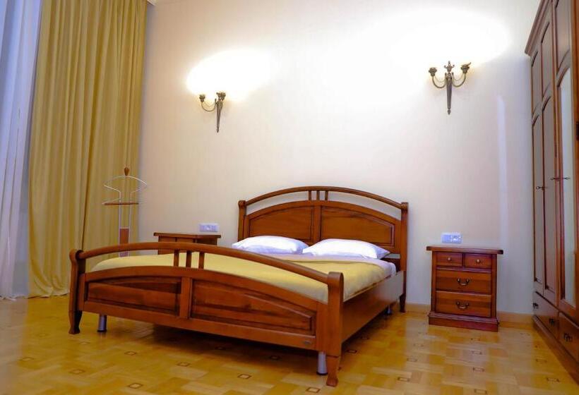 سوییت, Araks Hotel Complex