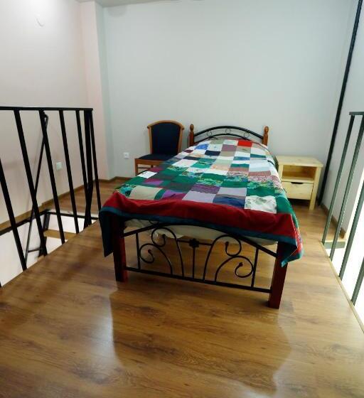 اتاق اکونومی یک تخته, Araks Hotel Complex