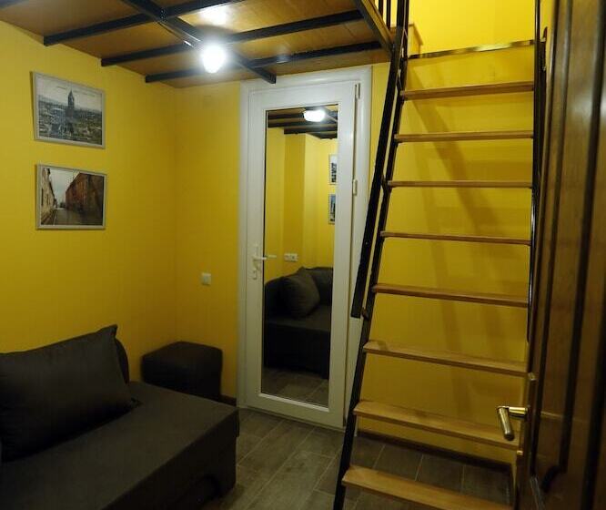 اتاق اکونومی یک تخته, Araks Hotel Complex