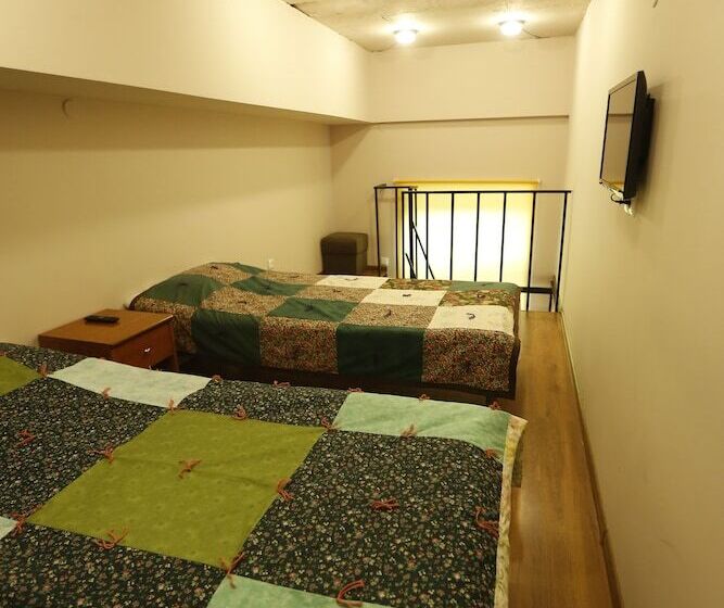 اتاق اکونومی, Araks Hotel Complex