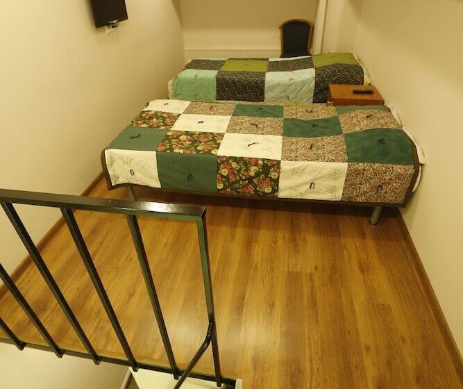 اتاق اکونومی, Araks Hotel Complex