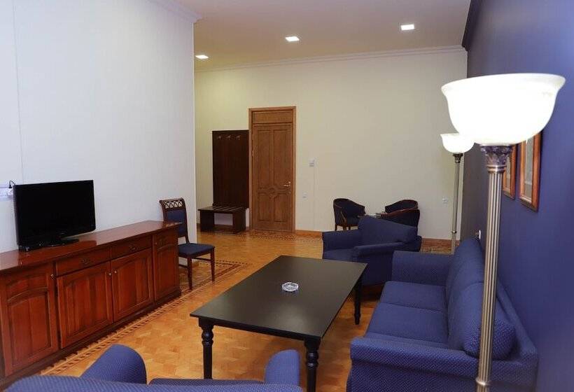 سوییت, Araks Hotel Complex