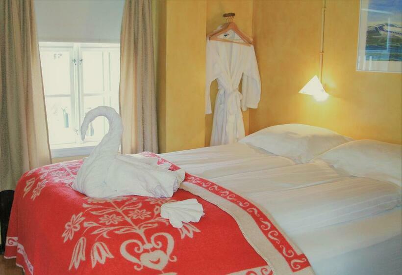 Habitación Estándar, Tindastoll