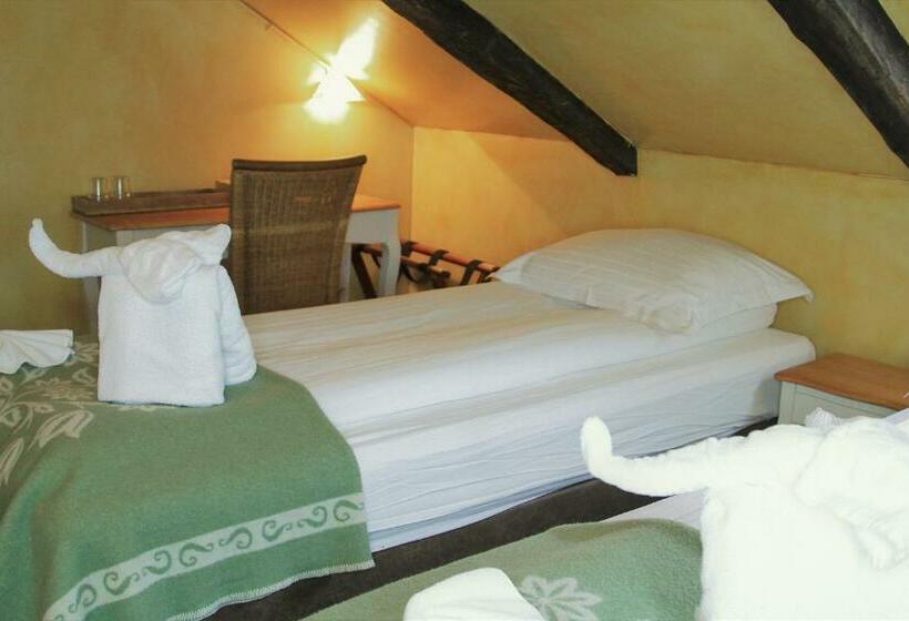 Habitación Estándar, Tindastoll