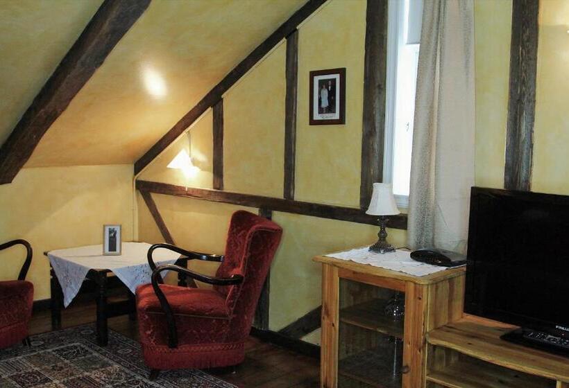 Habitación Deluxe, Tindastoll