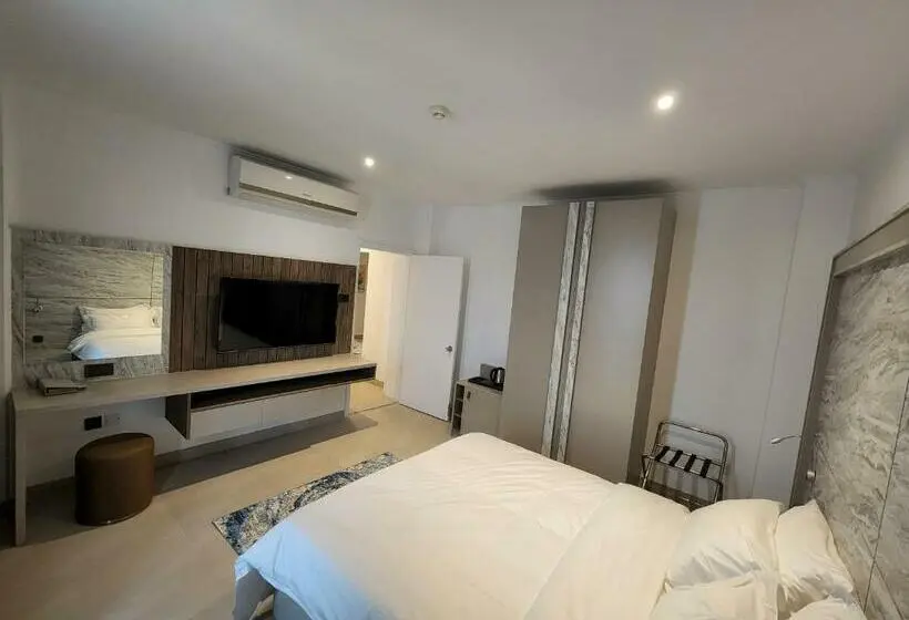 سوییت جونیور, Imperial Suites
