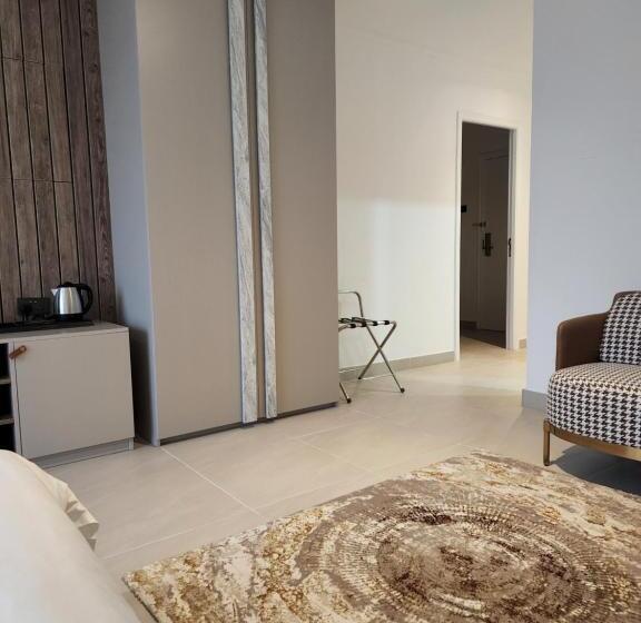 سوئیت 2 خوابه, Imperial Suites