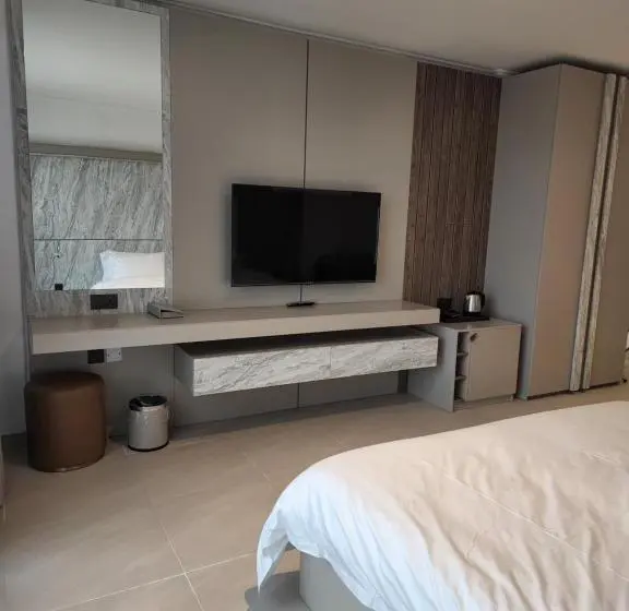 سوئیت 2 خوابه, Imperial Suites