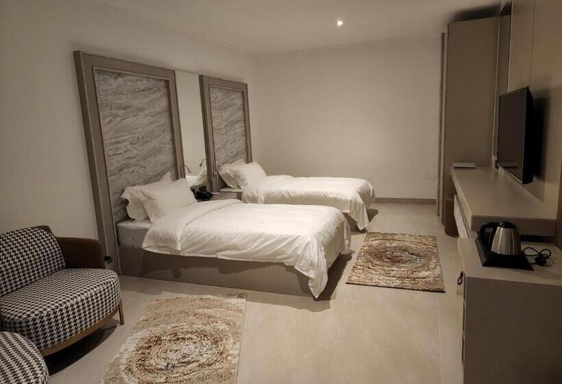 اتاق اکونومی, Imperial Suites