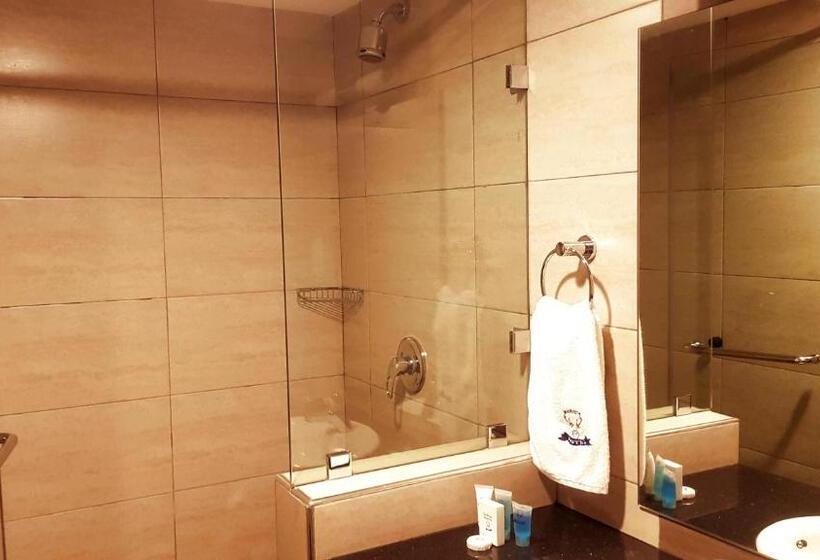 חדר סופריור, Merica