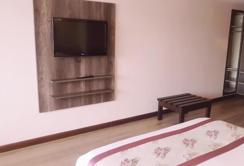 חדר סופריור, Merica