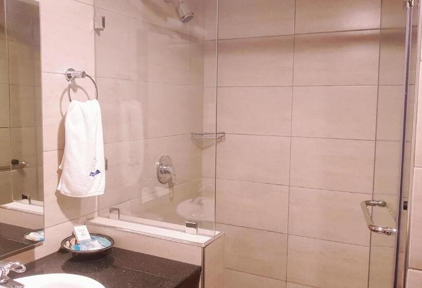 חדר סופריור, Merica