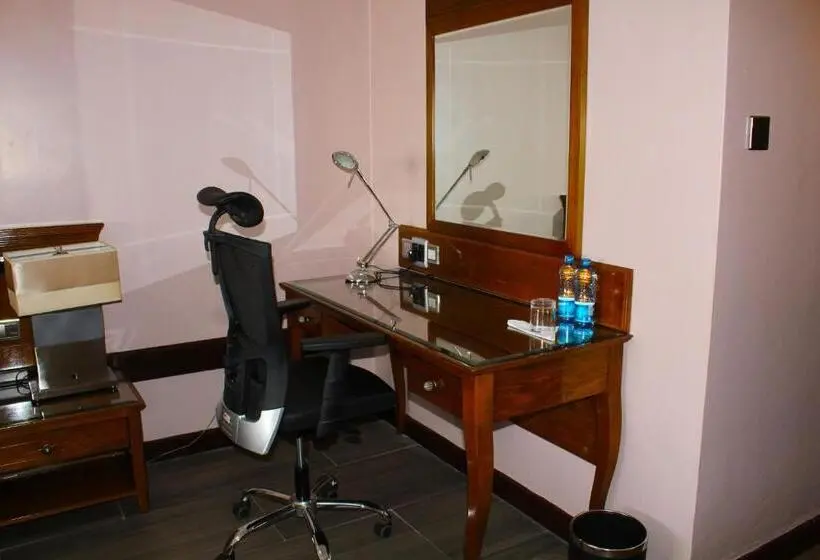 Deluxe Zimmer, Merica