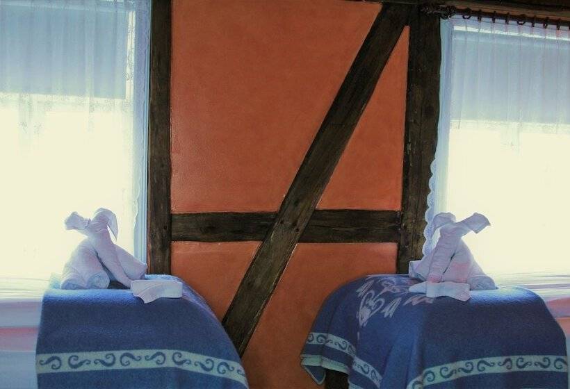 Habitación Estándar, Tindastoll