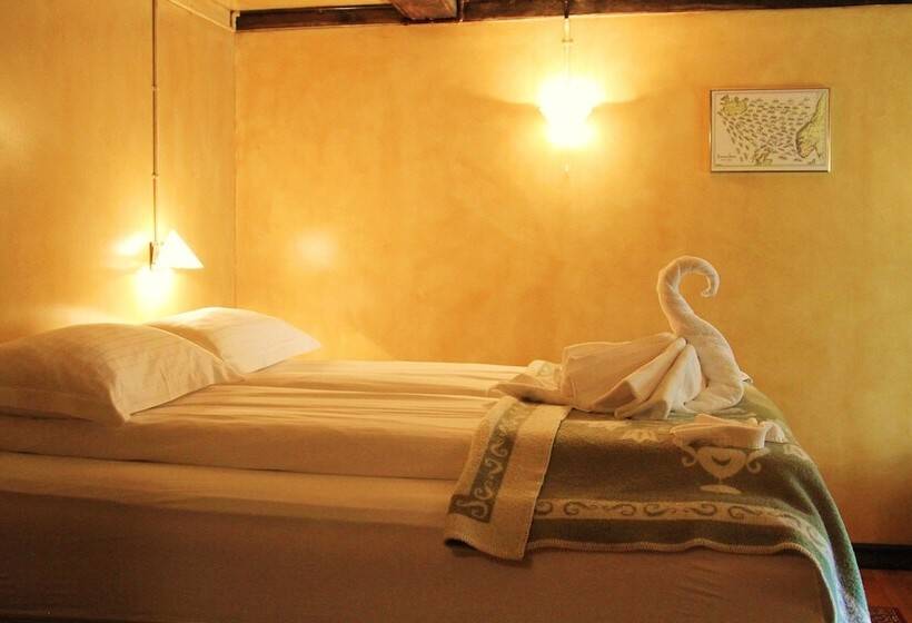 Habitación Estándar, Tindastoll