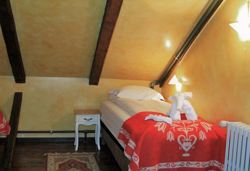 Habitación Deluxe, Tindastoll