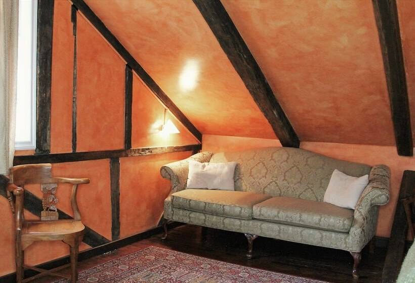 Habitación Deluxe, Tindastoll