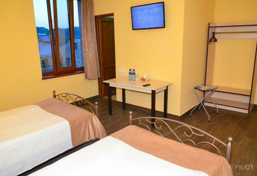 اتاق استاندارد, Yeghevnut