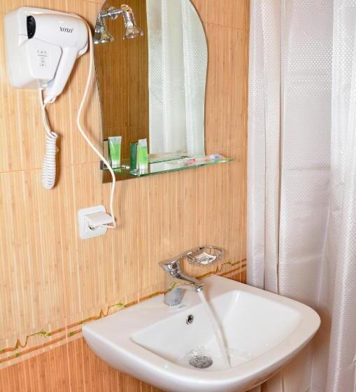 اتاق استاندارد یک نفره, Yeghevnut