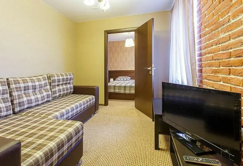コンフォートトリプルルーム, Mini Hotel Gastsinny Yard La Menska