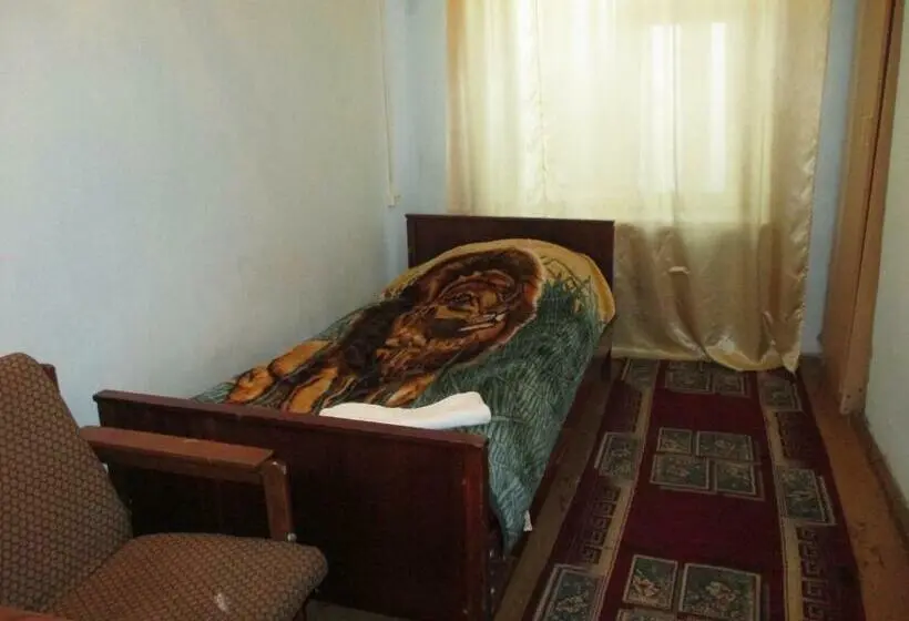 اتاق استاندارد یک نفره, Otel Issyk Kul Karakol
