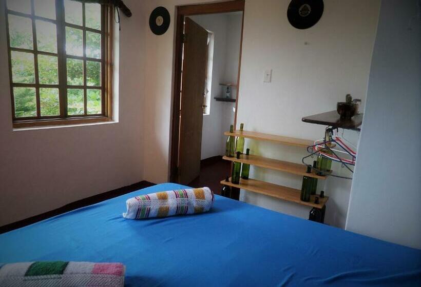 اتاق استاندارد, La Familia Guest House And Natural Farm