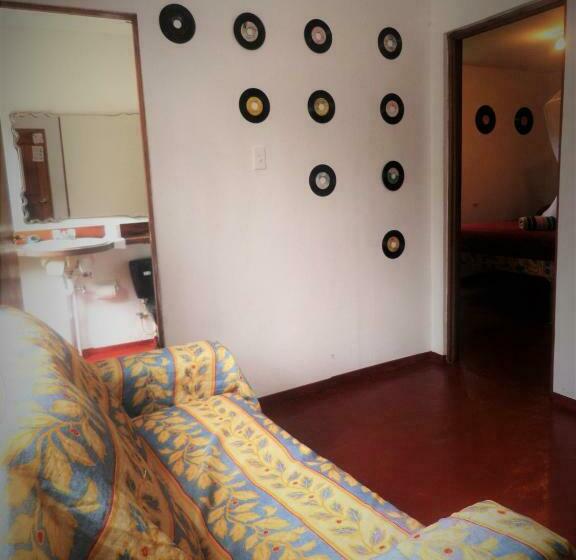 اتاق خانوادگی, La Familia Guest House And Natural Farm