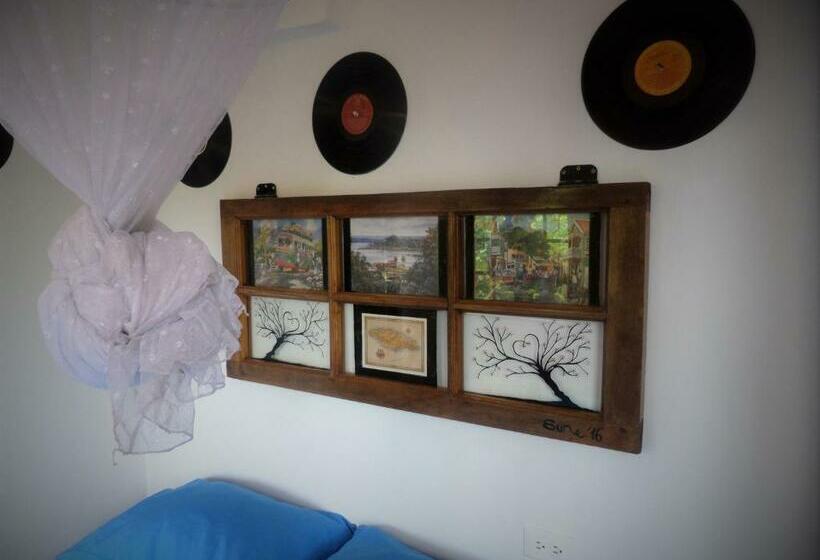 اتاق استاندارد, La Familia Guest House And Natural Farm