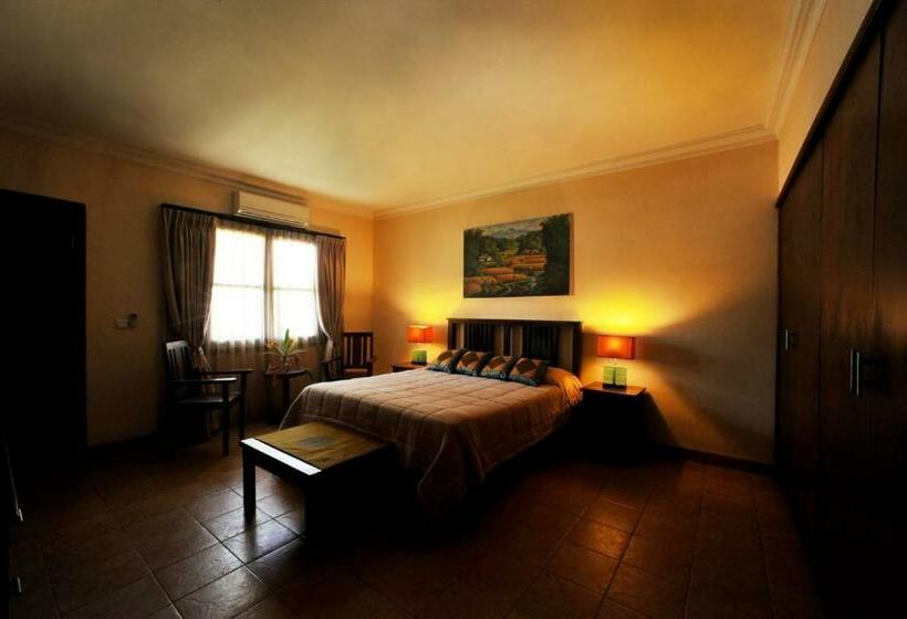 2 Bedroom Apartment, Palm Malinamoc