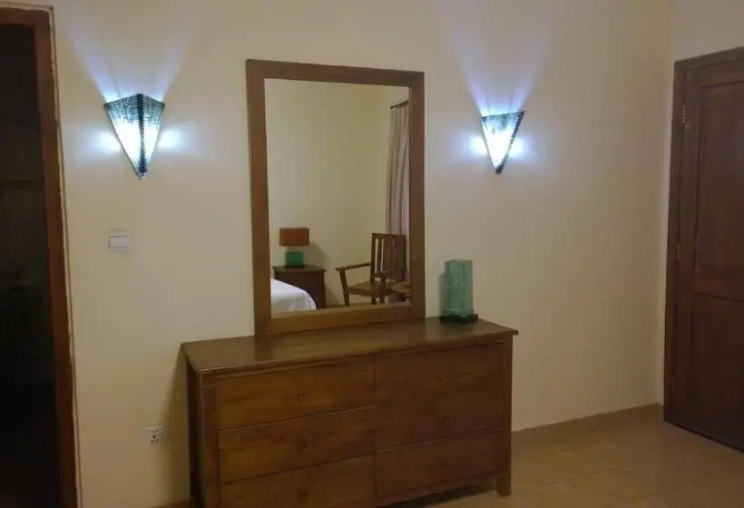 اتاق لوکس, Palm Malinamoc