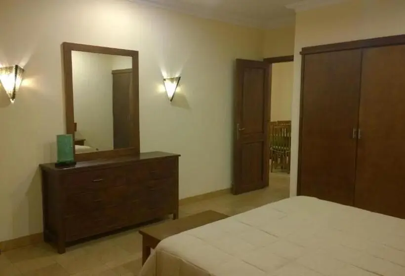 استودیوی لوکس, Palm Malinamoc