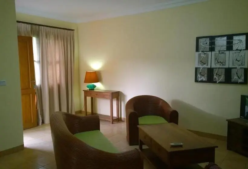 استودیوی لوکس, Palm Malinamoc