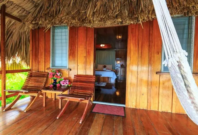スタンダードバンガロー, St. George's Caye Resort