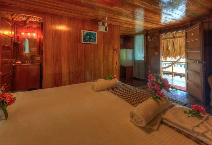 スタンダードバンガロー, St. George's Caye Resort