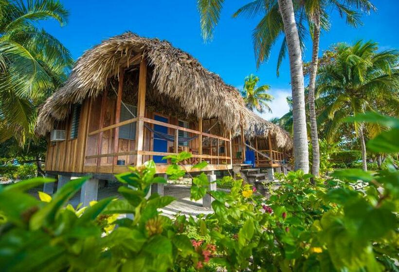 بنجلو قياسى مطل على البحر, St. George's Caye Resort