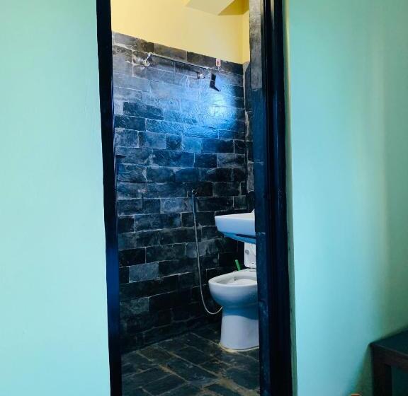 اتاق خانوادگی با چشم‌انداز کوه, Bandipur Samira Homestay   Experience The Best For Less