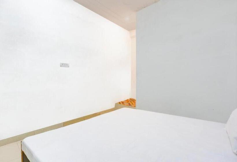 트리플 클래식 룸, Oyo Muchhad 75