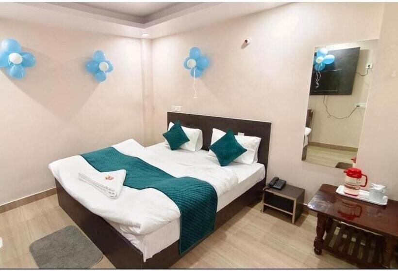 Quarto Deluxe, Rudransh Residency, Varanasi