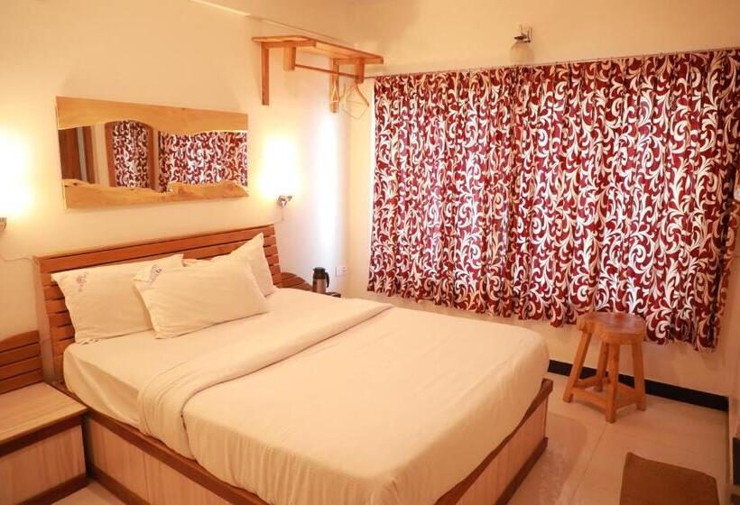 スタンダードルーム, The Woodlands Residency  Unmarried And Stag Groups Not Allowed